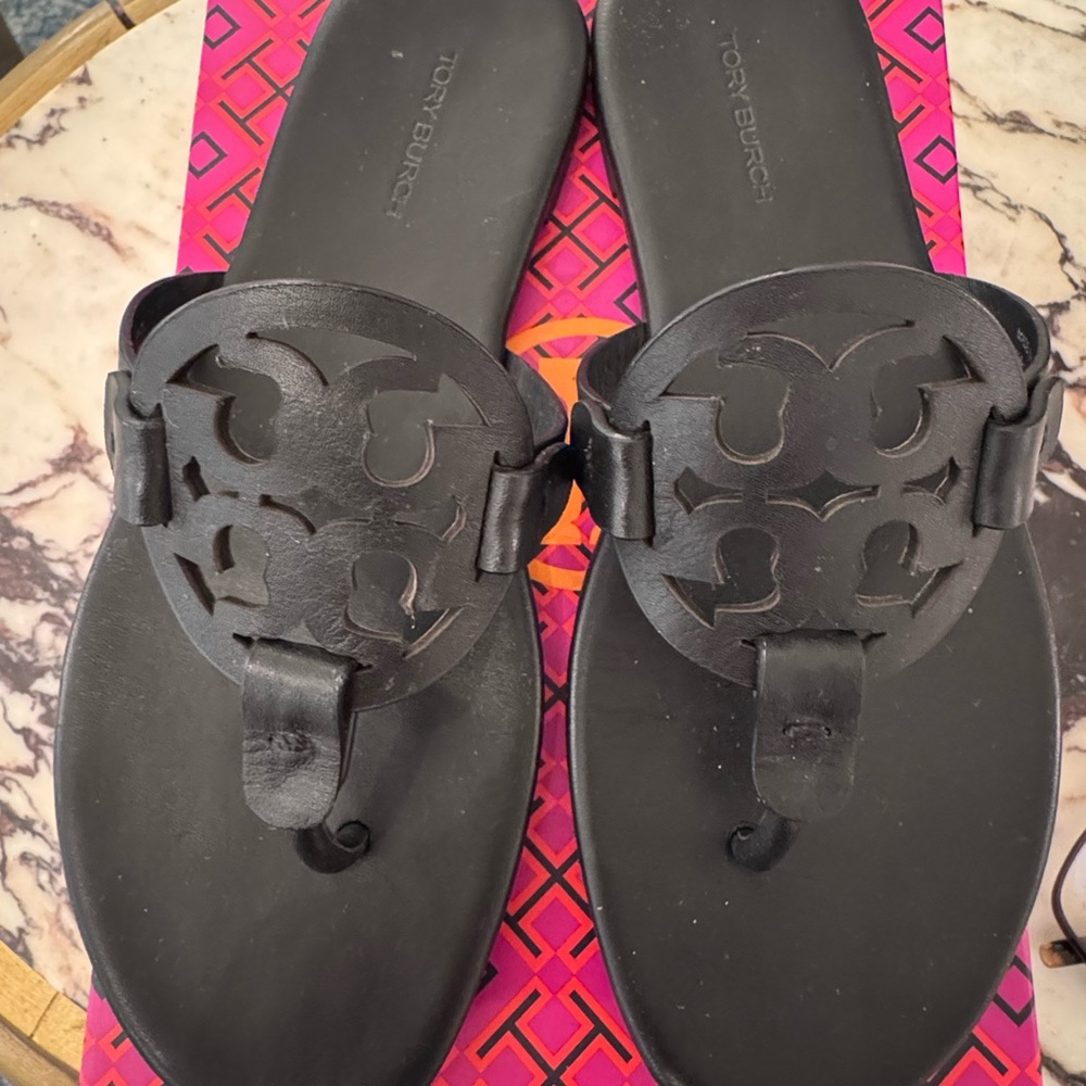 Tory Burch Miller flat thong sandals - Picture 6 of 7